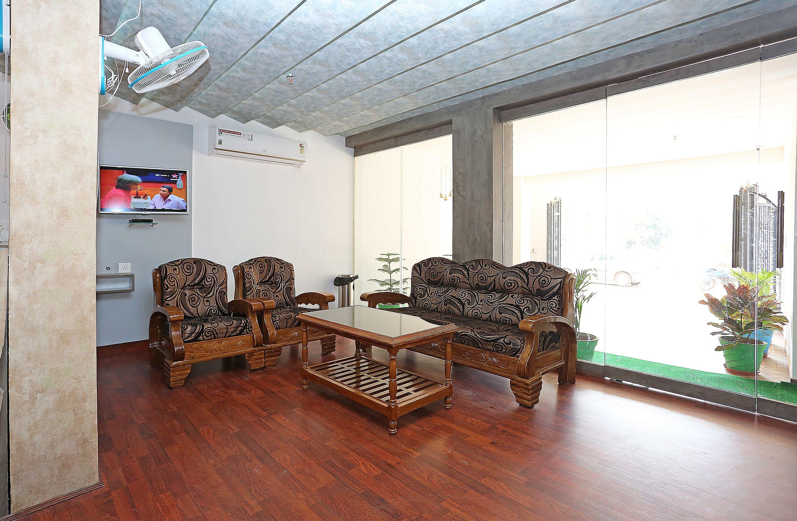 Capital O 11408 Hotel Sai Jagannath Khandagiri Esterno foto