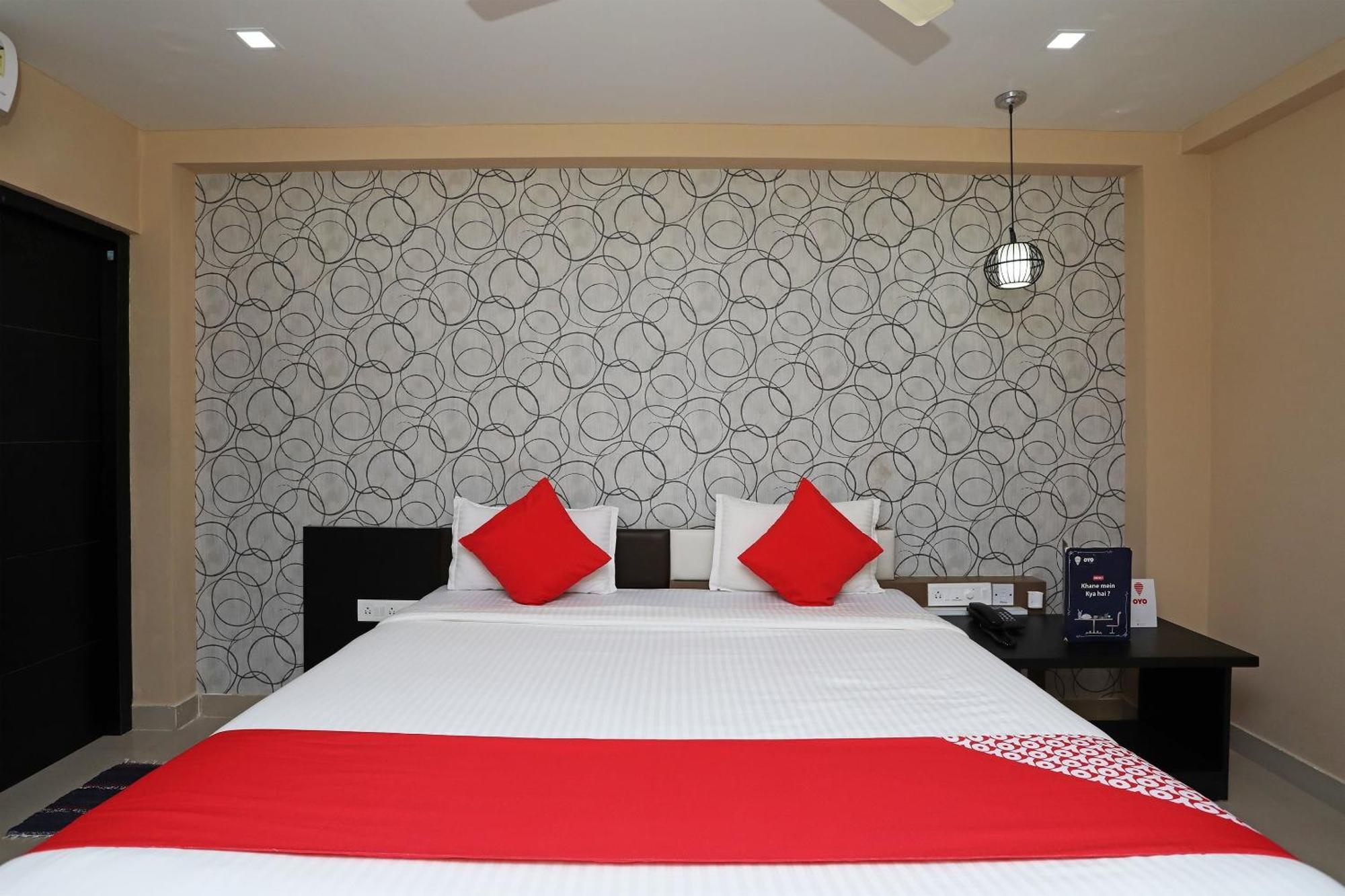 Capital O 11408 Hotel Sai Jagannath Khandagiri Esterno foto