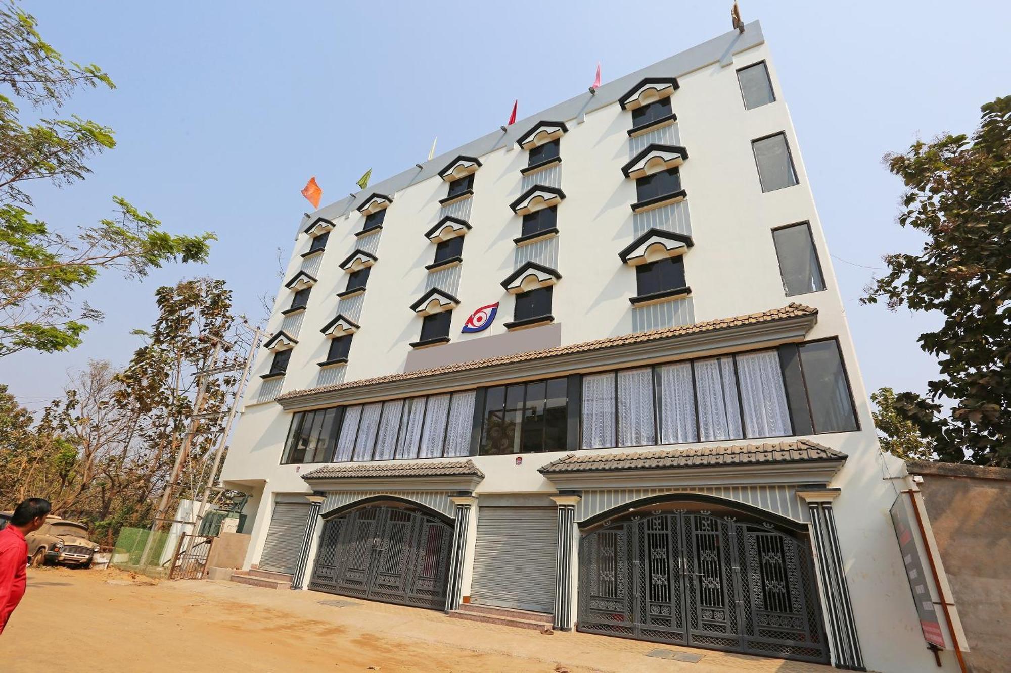 Capital O 11408 Hotel Sai Jagannath Khandagiri Esterno foto