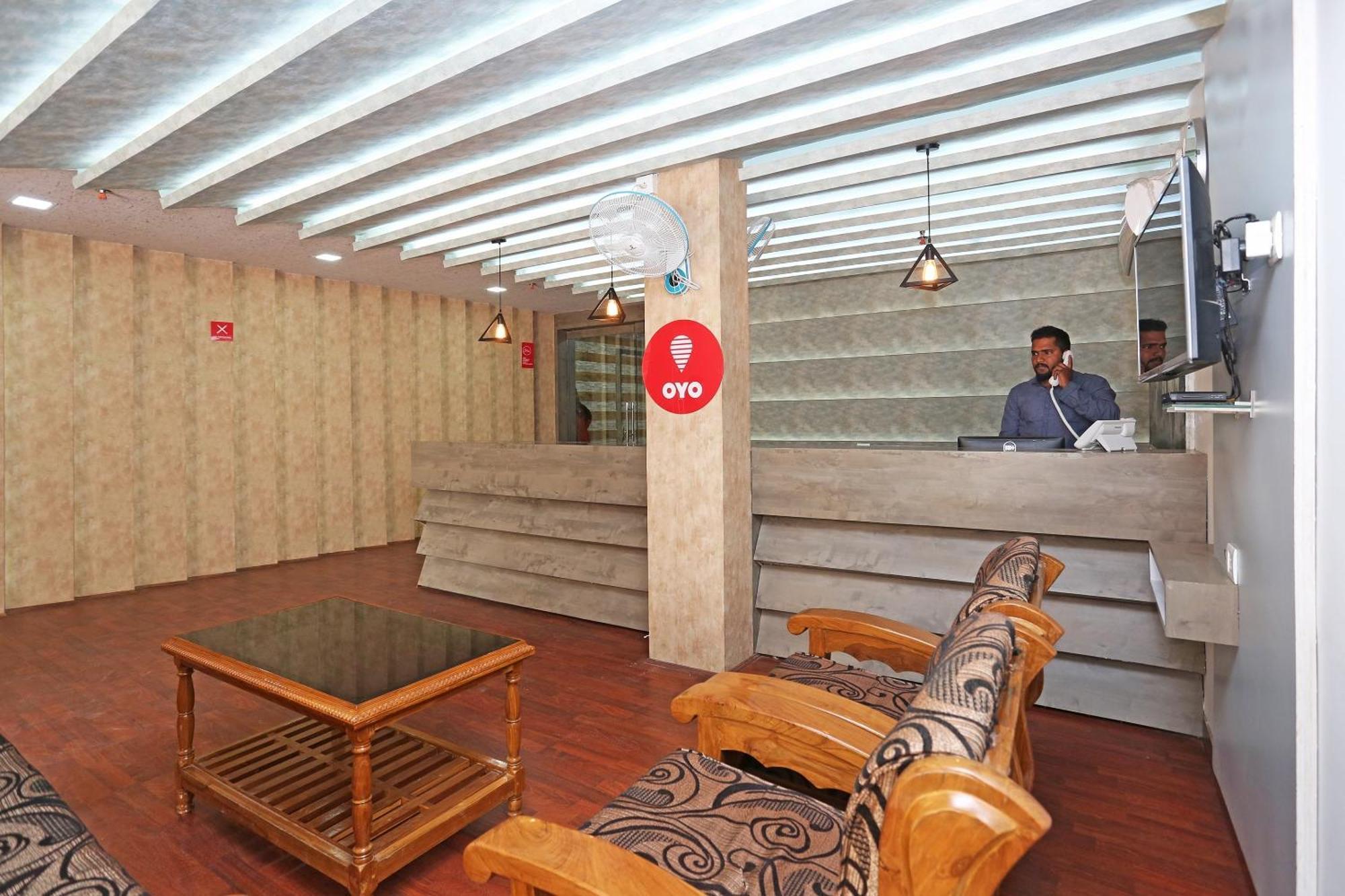 Capital O 11408 Hotel Sai Jagannath Khandagiri Esterno foto