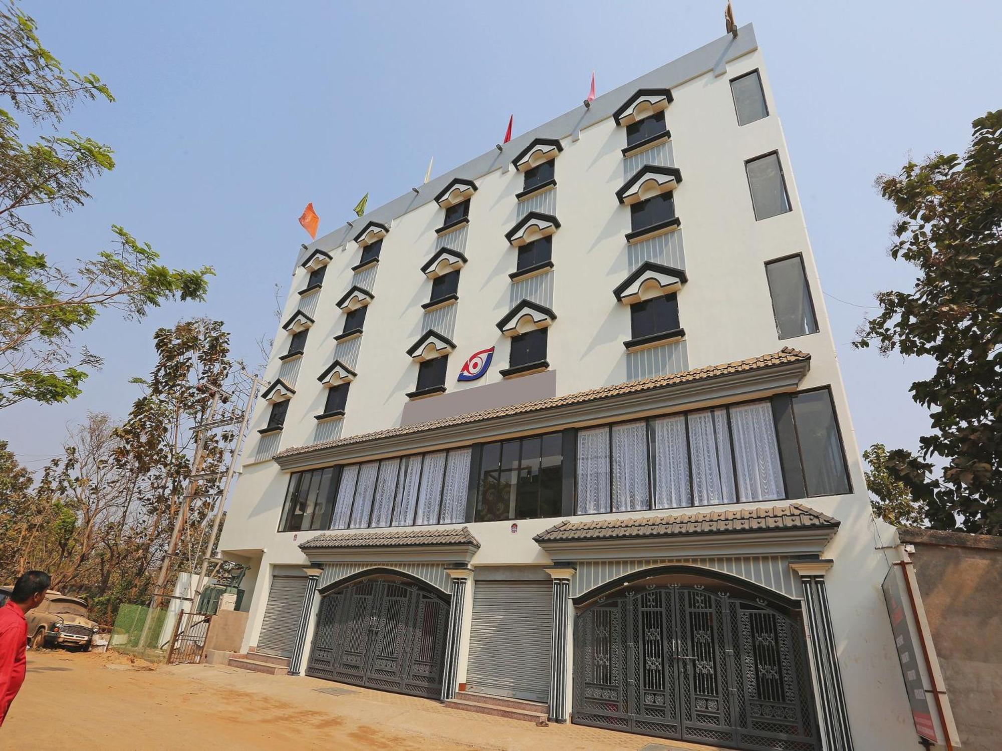 Capital O 11408 Hotel Sai Jagannath Khandagiri Esterno foto