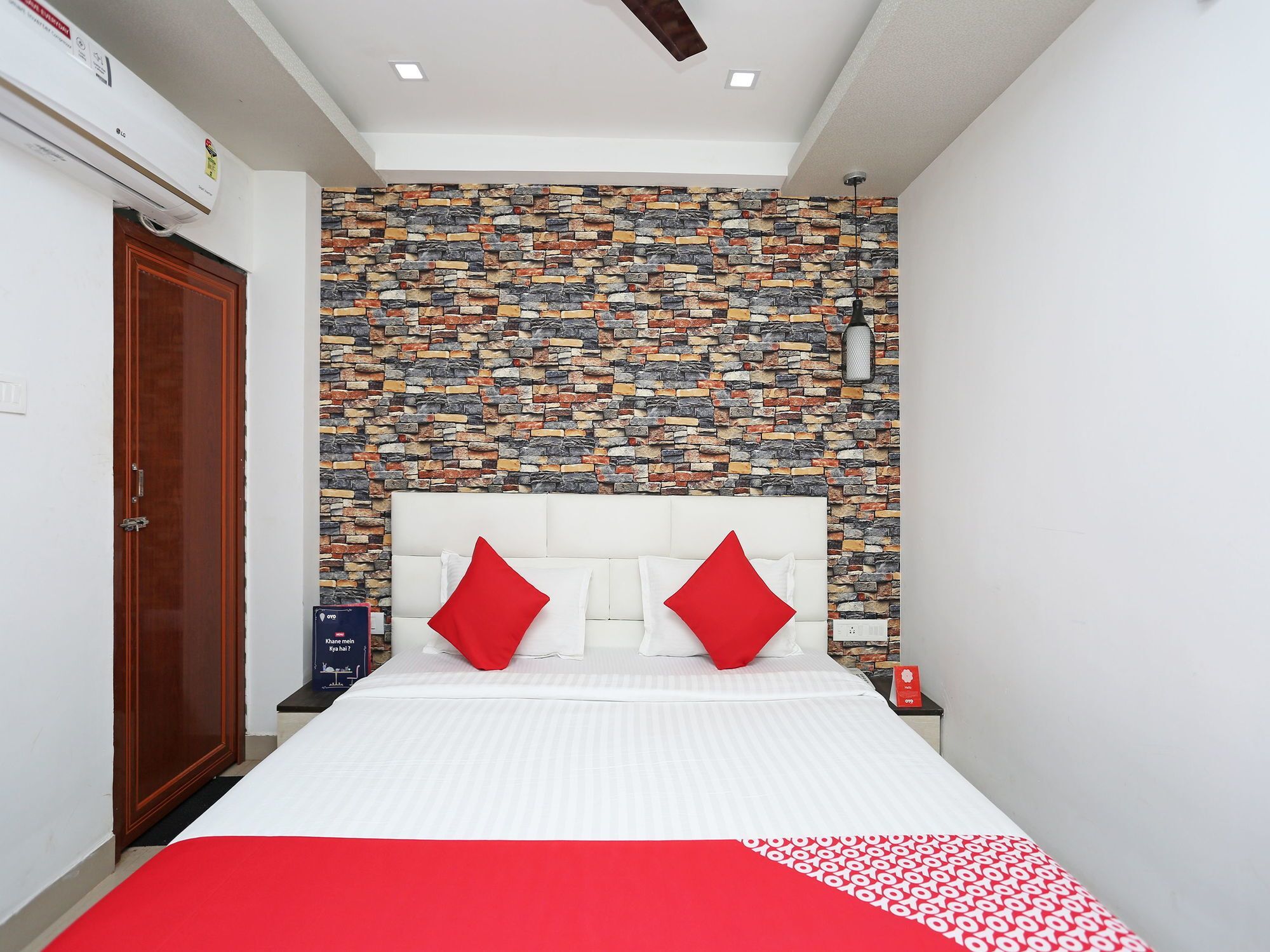 Capital O 11408 Hotel Sai Jagannath Khandagiri Esterno foto